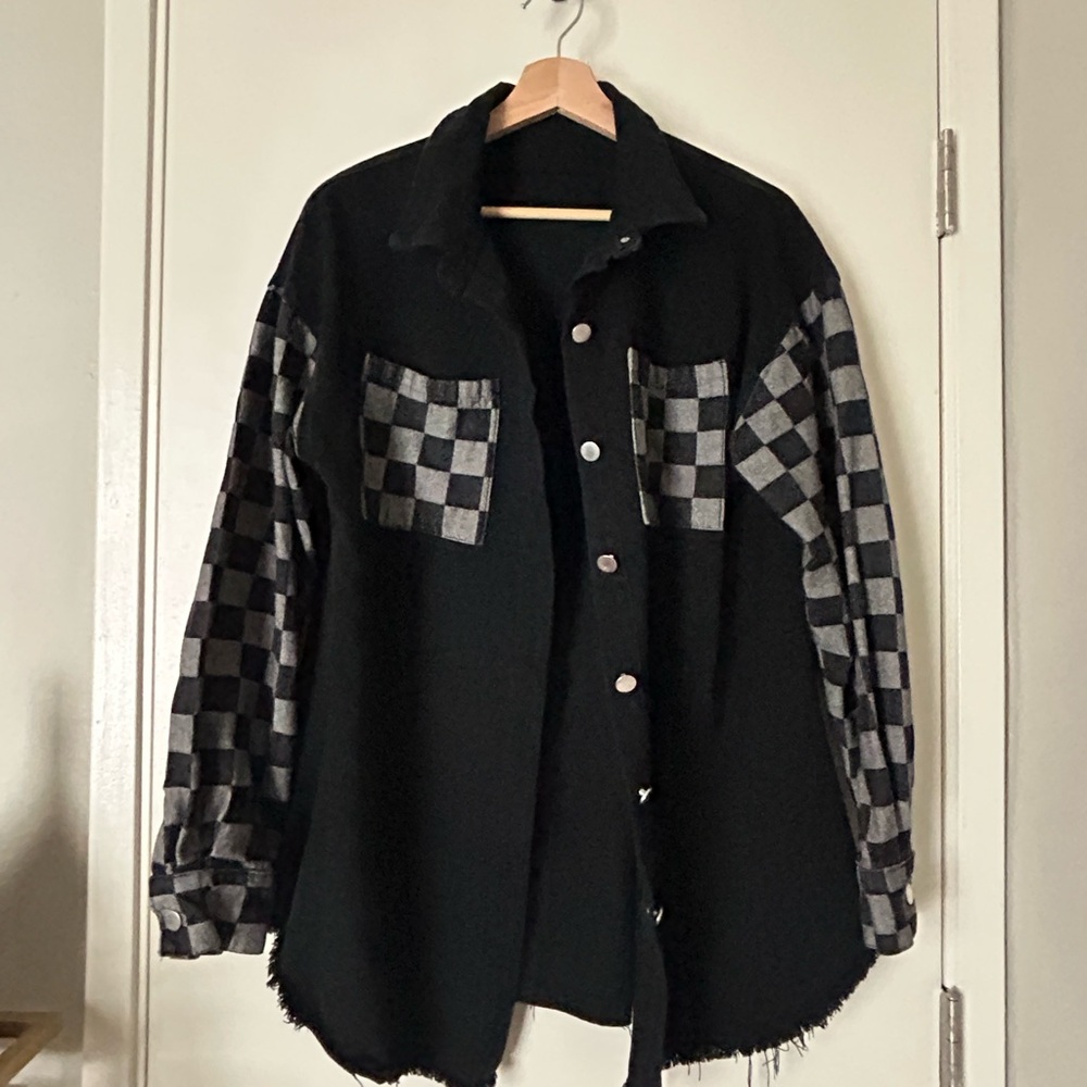 Black and Gray Checkered Button-Up Shirt